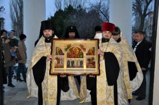 Procesiune cu icoana Maicii Domnului „Mângâierea celor necăjiți și întristați”
