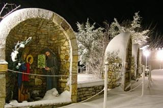 În Mănăstirea Sfântul Serafim de Sarov din Trikorfo, Grecia