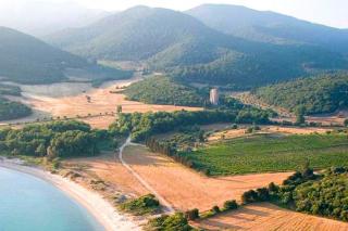 Vedere aeriana cu Schitul Înălţării Domnului – turnul lui Milutin în fundal
