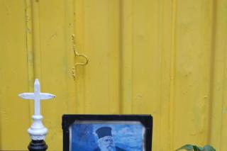 La mormântul Mitropolitului Iosif Naniescu