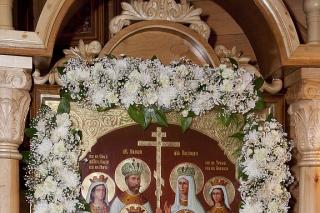 Sfinții Țari Mucenici Romanov: Nicolae și Alexandra și fiii lor Olga, Tatiana, Maria, Anastasia și Alexei