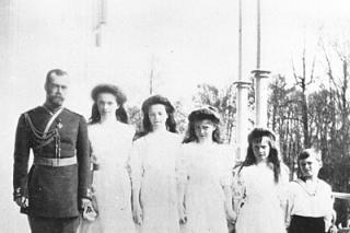 Sfinții Țari Mucenici Romanov: Nicolae și Alexandra și fiii lor Olga, Tatiana, Maria, Anastasia și Alexei