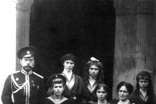 Sfinții Țari Mucenici Romanov: Nicolae și Alexandra și fiii lor Olga, Tatiana, Maria, Anastasia și Alexei