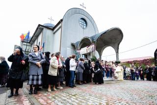 Aducerea moaştelor Sfântului Constantin Brâncoveanu la biserica Sfinţii Brâncoveni din Iaşi - galerie FOTO