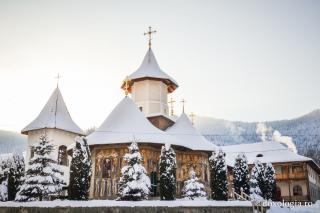 Iarna la mănăstirea Petru Vodă
