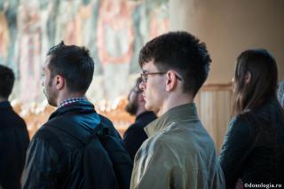 Dacă mă duc la Liturghie mai trebuie să citesc rugăciunile de dimineață?