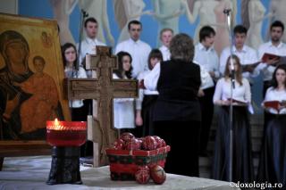 Cum să răspundem urărilor de Paști pline de... iepurași - care nu amintesc nimic din adevărata sărbătoare?