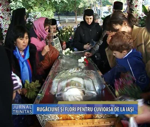 Rugăciune și flori pentru Sfânta Cuvioasă Parascheva