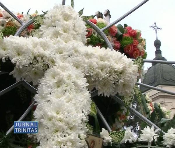 Veșmintele Sfintei Cuvioase Parascheva