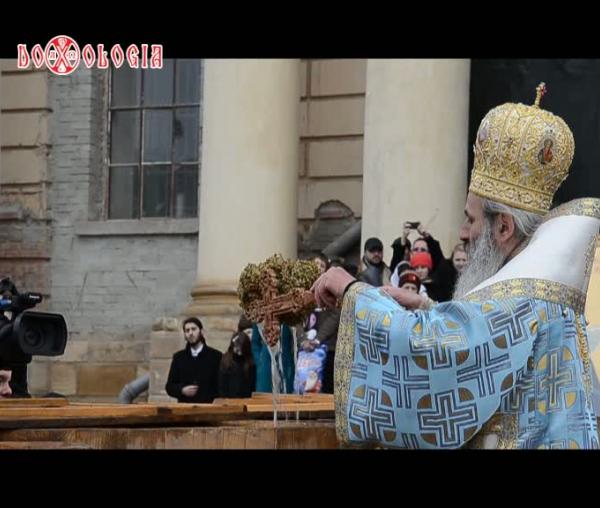 (Video) Predica IPS Teofan la sărbătoarea Botezului Domnului: "Hristos Domnul - apa cea vie"