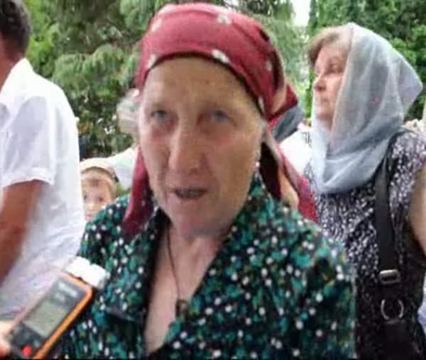 Pelerini la Sfântul Ioan cel Nou de la Suceava