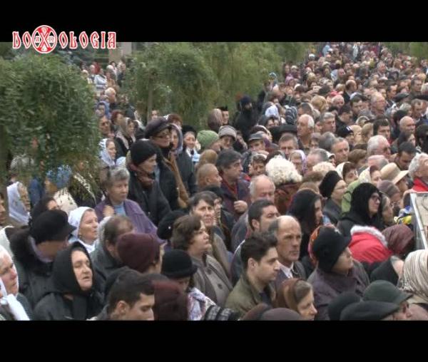 "Să nu pierdeţi legătura cu Dumnezeu!"