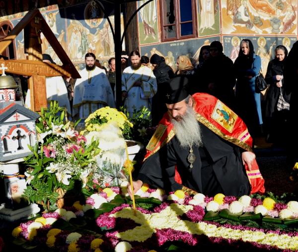 (Foto) Primul hram al Mănăstirii Petru Vodă, de la plecarea la Domnul a Părintelui Iustin Pârvu