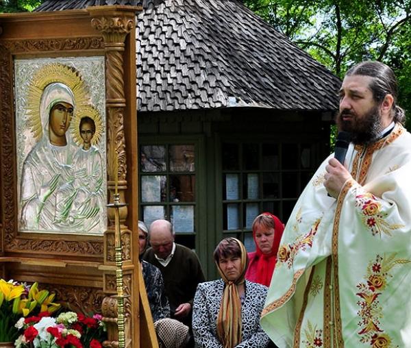 Predică la Duminica a 15-a după Rusalii (Porunca cea mare din Lege) - Arhim Nichifor Horia - 1 dec 2013