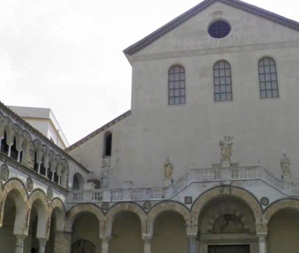 Mormântul cu moaștele Sfântului Apostol și Evanghelist Matei - Catedrala Sfântului Apostol Matei din Salerno - Italia