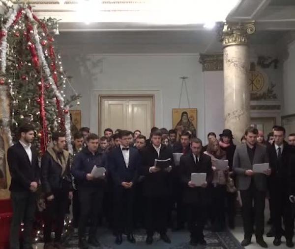 Colindători la Reședința Mitropolitană - Corul de Studenți ai Colegiului „Sf. Nicolae” din Iași
