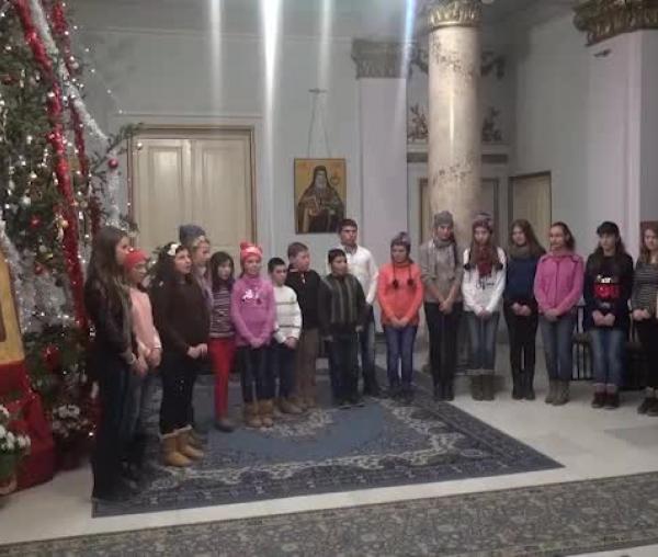 Colindători la Reședința Mitropolitană - Parohia ”Sf. Nicolae” Bâcu, Județul Iași