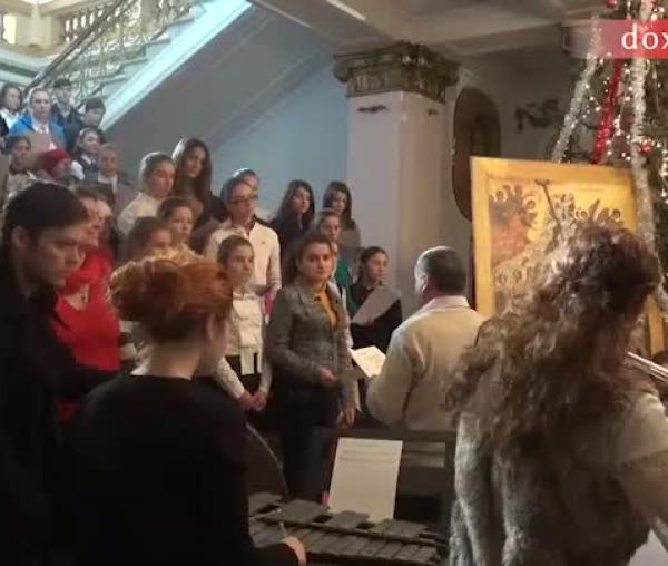 Colindători la Reședința Mitropolitana - Parohia Frenciugi, județul Iași