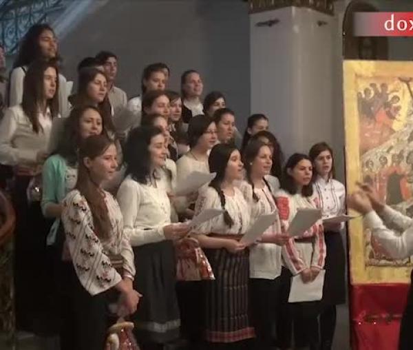 Colindători la Reședința Mitropolitana - ProVita - Iași