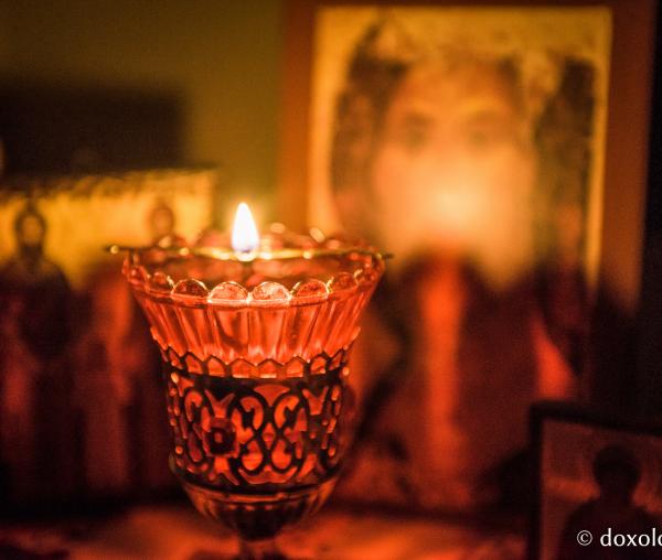 (Foto) Lumina din candele