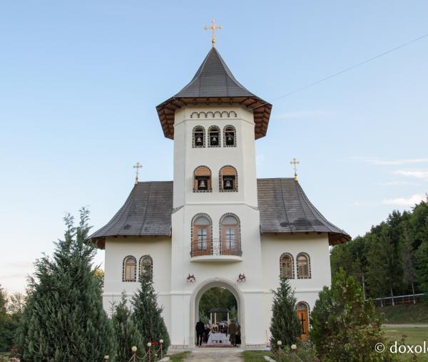 (Foto) Acasă la Sfântul Cuvios Onufrie de la Vorona
