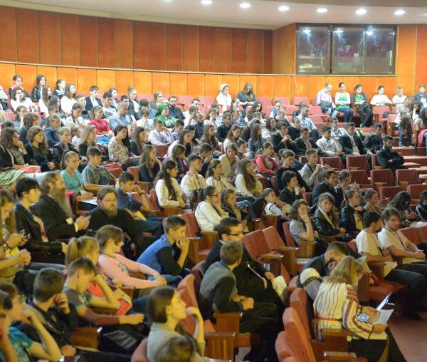 Tinerii de altă dată - modele pentru tinerii de azi. Tânărul botoșănean, ediția I