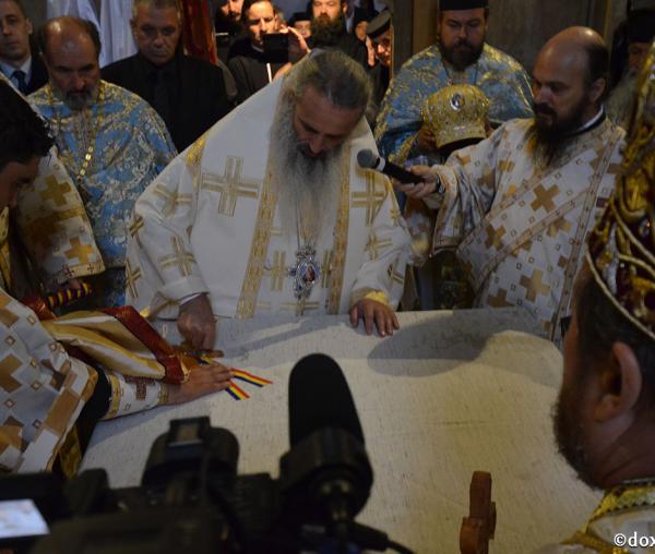 (Foto) Sfinţirea ctitoriei ştefaniene a Mănăstirii Popăuţi