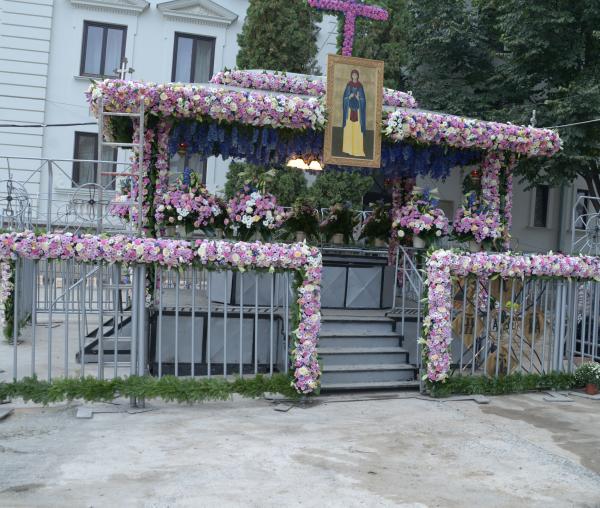 Împodobirea Baldachinului Sfintei Cuvioase Parascheva