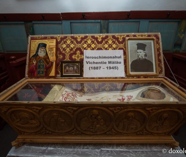 Osemintele Cuviosului Vichentie Mălău