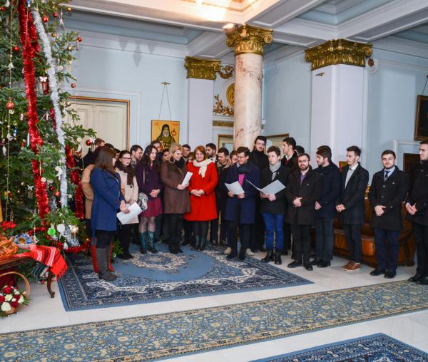 Colindători la Reședința Mitropolitană - Colegiul „Sfântul Nicolae” din Iași