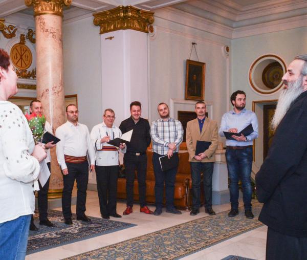 Colindători la Reședința Mitropolitană - Corul profesorilor de la liceul „Octav Băncilă”