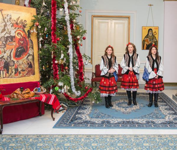 Colindători la Reședința Mitropolitană - Grup vocal de la Colegiul "Octav Băncilă" din Iaşi