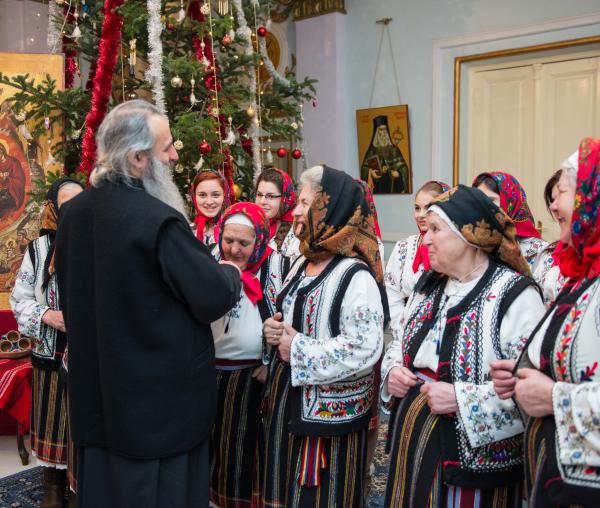 Colindători la Reședința Mitropolitană - Grupul "Ţărăncuţa" din Mogoşeşti, Iaşi