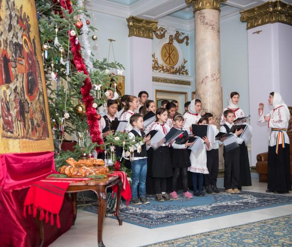 Colindători la Reședința Mitropolitană - Parohia Unguroaia