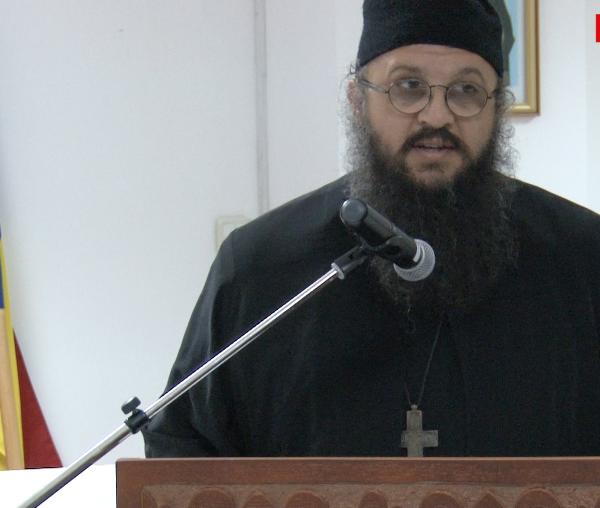 (Video) Arhimandritul Melchisedec Ungureanu – Părintele Dionisie – chipul smerit al nevoitorului contemporan
