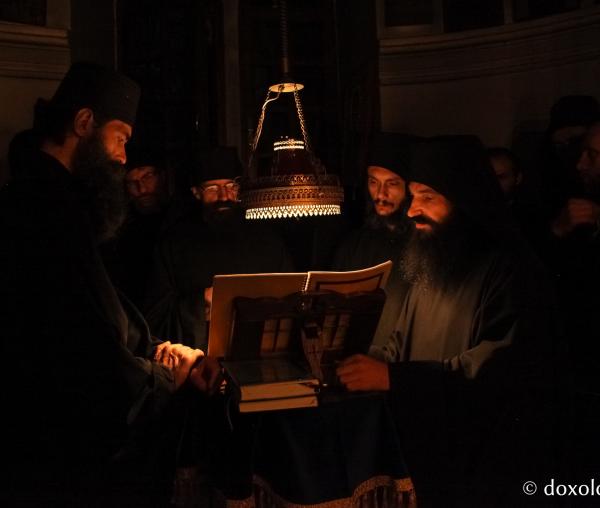 (Foto) - Hramul Chiliei „Buna Vestire” de la schitul Lacu din Athos