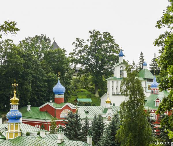 Lavra Peșterilor din Pskov