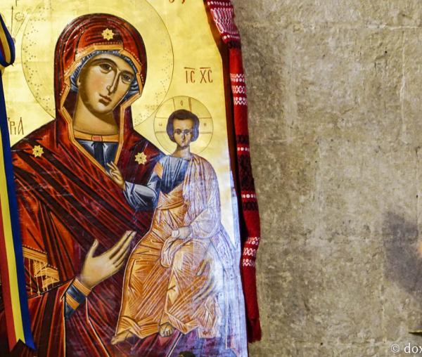 (Foto) Românii din Italia, împreună – Sfânta Liturghie la Biserica Românească din Bari