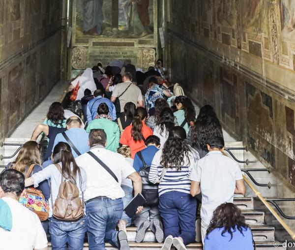 (Foto) Scara lui Iisus Hristos - treptele pe care le-a urcat Mântuitorul când a mers la Pilat din Pont