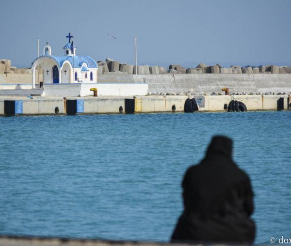 (Foto) Bisericuța „Sfântul Nicolae” din Portul Kyllini – Grecia