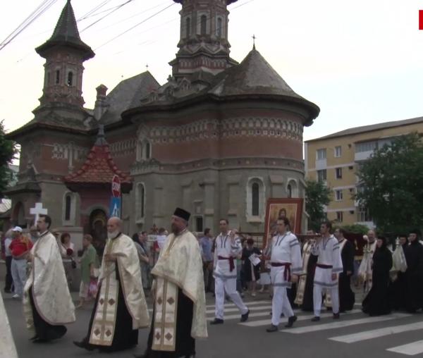 (Video) Procesiune la Piatra Neamţ