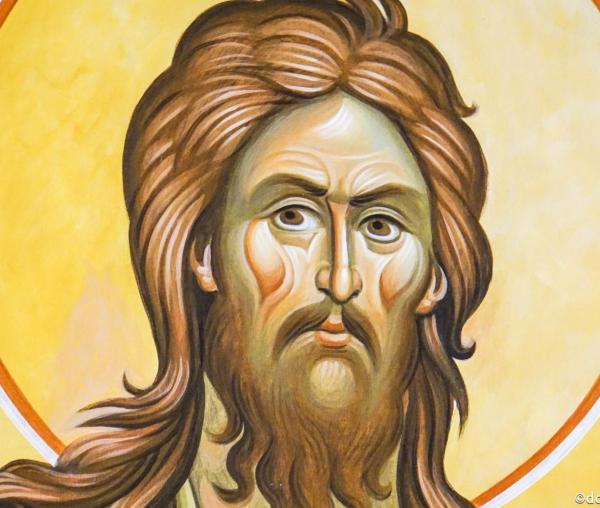 (AUDIO) „Când omul slujeşte lui Dumnezeu primeşte mângâiere, încredinţare, nădejde” - Arhimandritul Nichifor Horia
