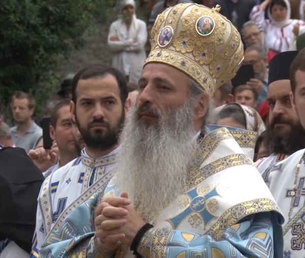 (VIDEO) Înaltpreasfințitul părinte Teofan, Mitropolitul Moldovei și Bucovinei - Predică la sărbătoarea Sfintei Teodora de la Sihla
