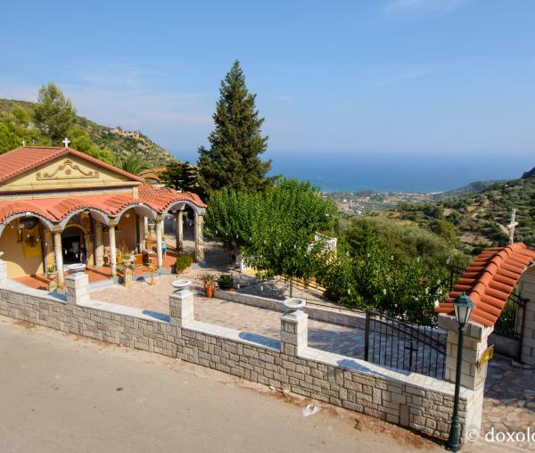 (Foto) Biserica Langouvarda din Markopoulos – locul unde se arată şerpii Maicii Domnului
