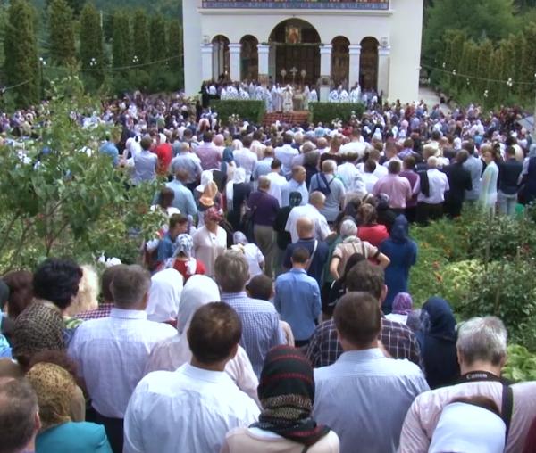 3.000 de credincioși la hramul Mănăstirii Sihăstria