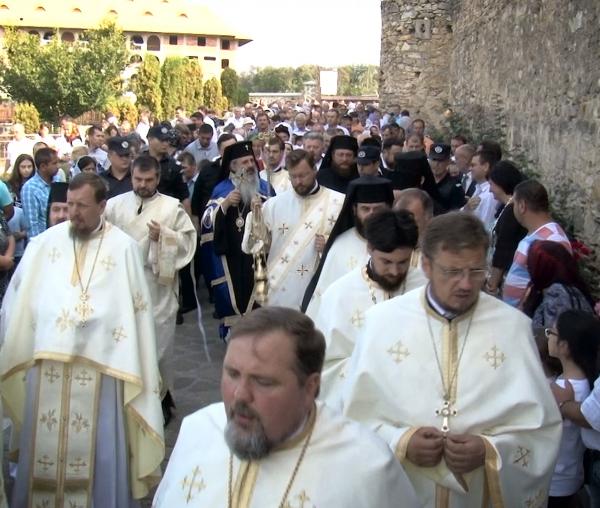 Sute de credincioși la hramul mănăstirii Hadâmbu