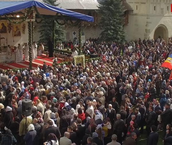Dublă sărbătoare la mănăstirea Putna