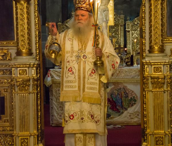 Liturghie Arhierească în aşteptarea delegaţiei din Cipru (galerie FOTO)