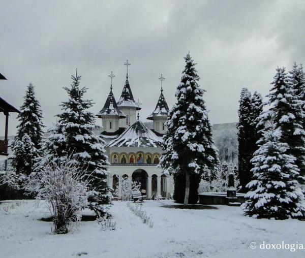 (Foto) Iarna la Mănăstirea Sihăstria