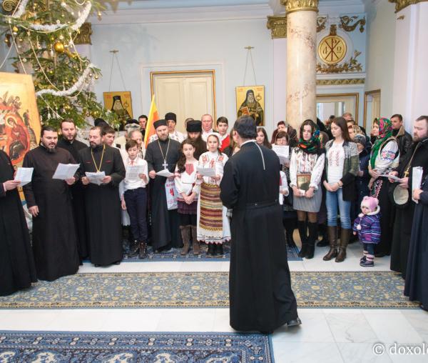 Colindători la Reședința Mitropolitană 2016 - Grup de colindători din Basarabia
